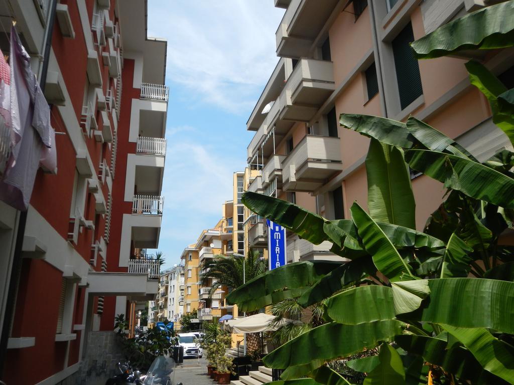 Hotel Miriam Sestri Levante Exteriör bild