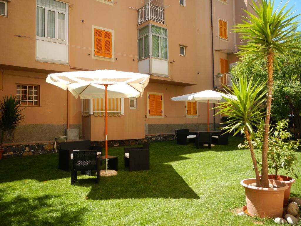 Hotel Miriam Sestri Levante Exteriör bild